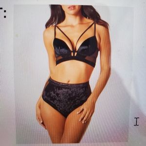 La Senza Black Velvet lightly lined bra